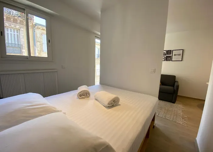 C001-beau Neuf Situe Au Centre * Cannes