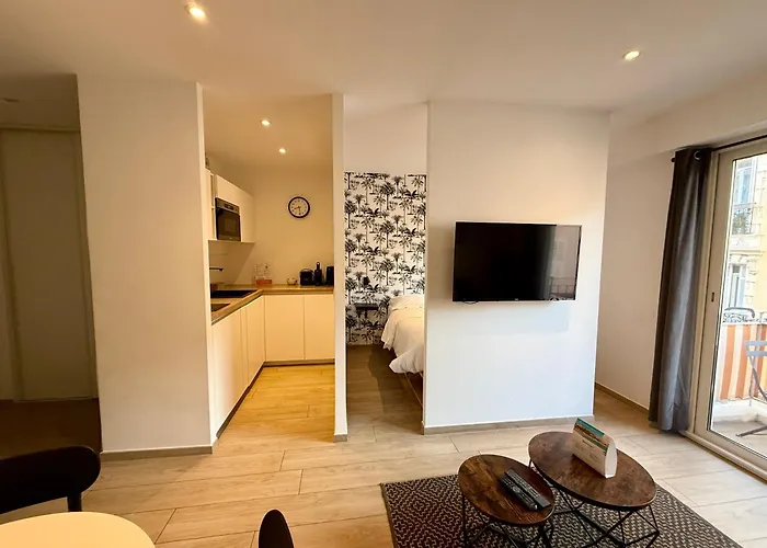 Apartmán C001-beau Neuf Situe Au Centre