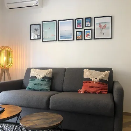 C001-beau Neuf Situe Au Centre Κάννες