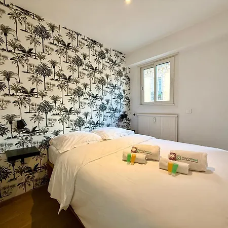 Beau Neuf Situé Au Centre Appartement